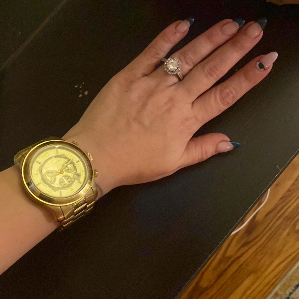Michael Kors Large Face Gold-tone Wrist Watch